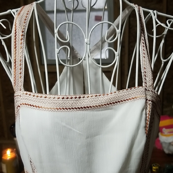 Elegant White Maxi Dress - Picture 3 of 9